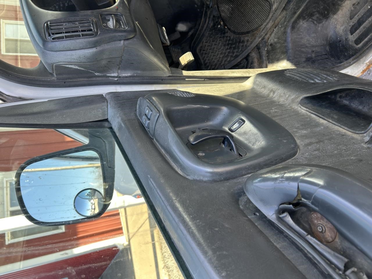 https://f005.backblazeb2.com/file/img-partshotlines-com/Inventory/EX304/Vehicle/28016_12.jpg