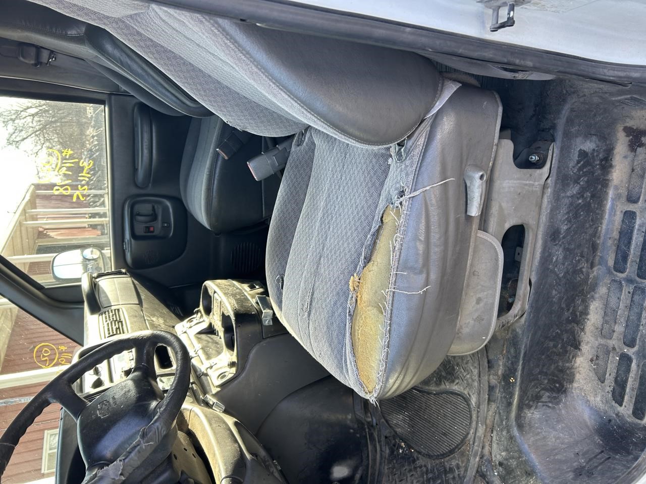 https://f005.backblazeb2.com/file/img-partshotlines-com/Inventory/EX304/Vehicle/28016_13.jpg
