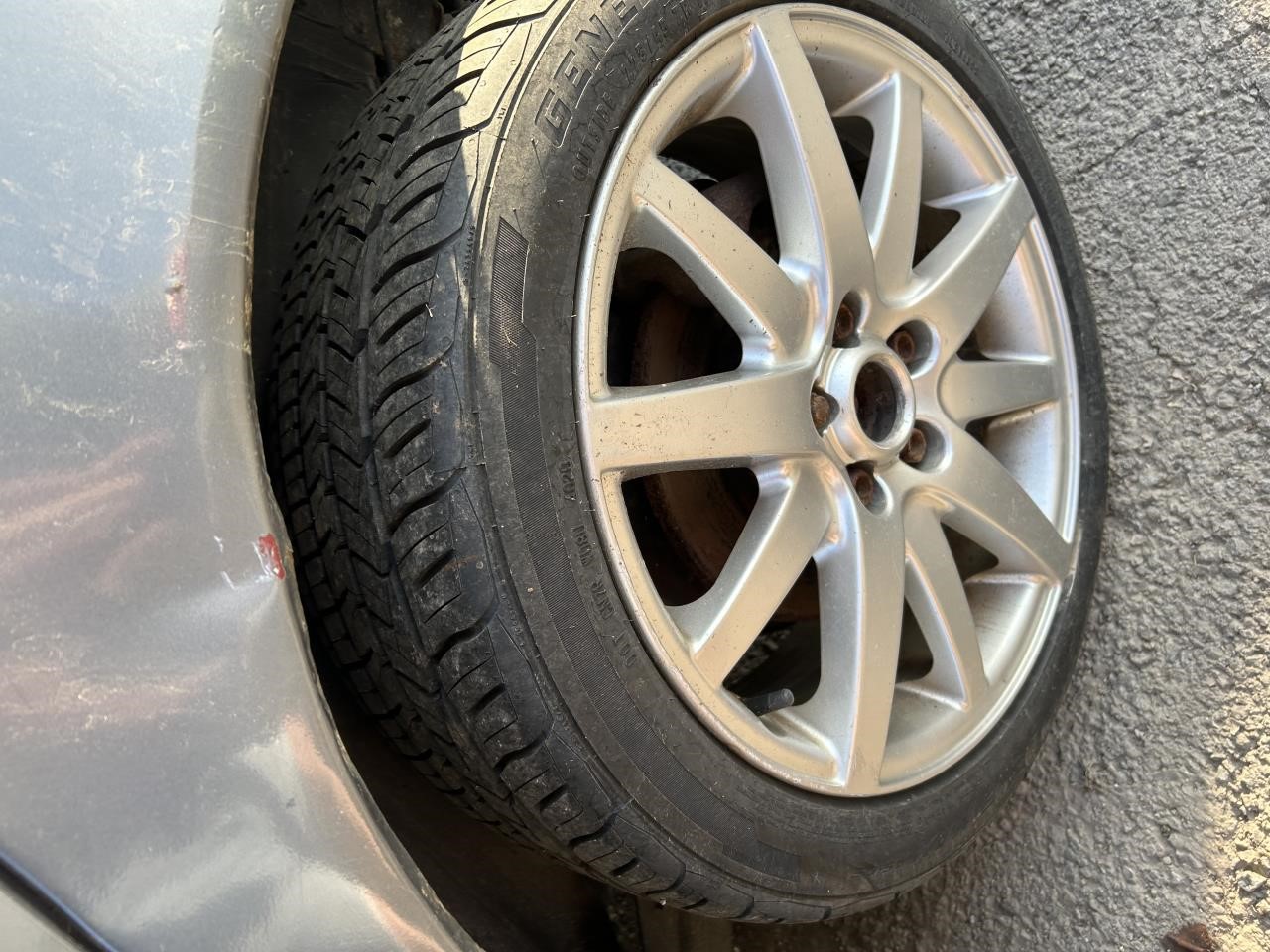 https://f005.backblazeb2.com/file/img-partshotlines-com/Inventory/EX304/Vehicle/28230_06.jpg