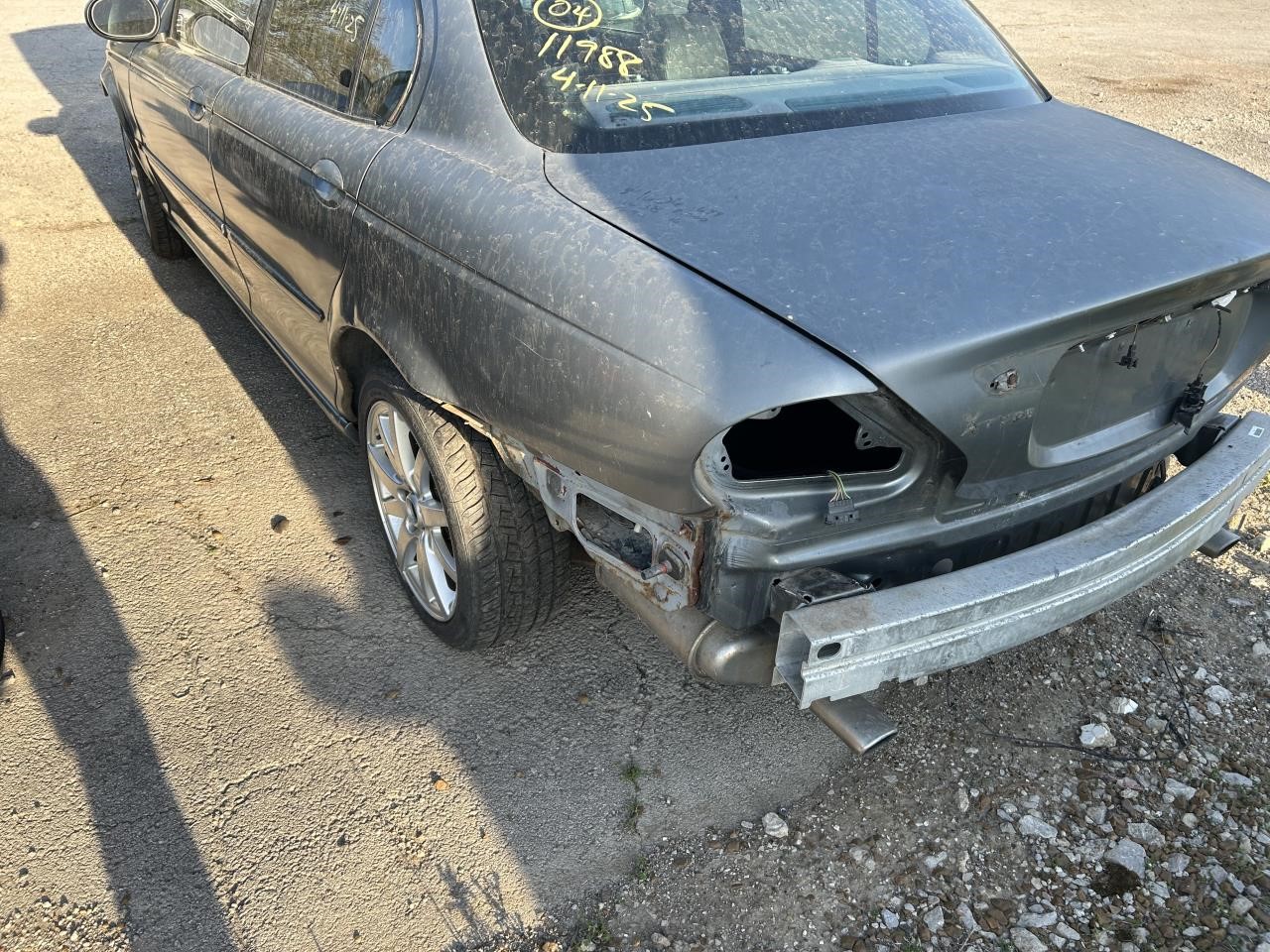 https://f005.backblazeb2.com/file/img-partshotlines-com/Inventory/EX304/Vehicle/28230_07.jpg