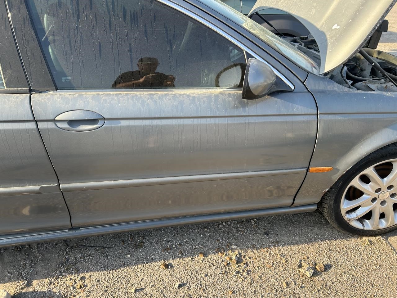 https://f005.backblazeb2.com/file/img-partshotlines-com/Inventory/EX304/Vehicle/28230_10.jpg