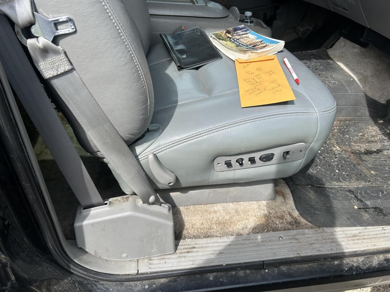 https://f005.backblazeb2.com/file/img-partshotlines-com/Inventory/EX304/Vehicle/28285_02.jpg