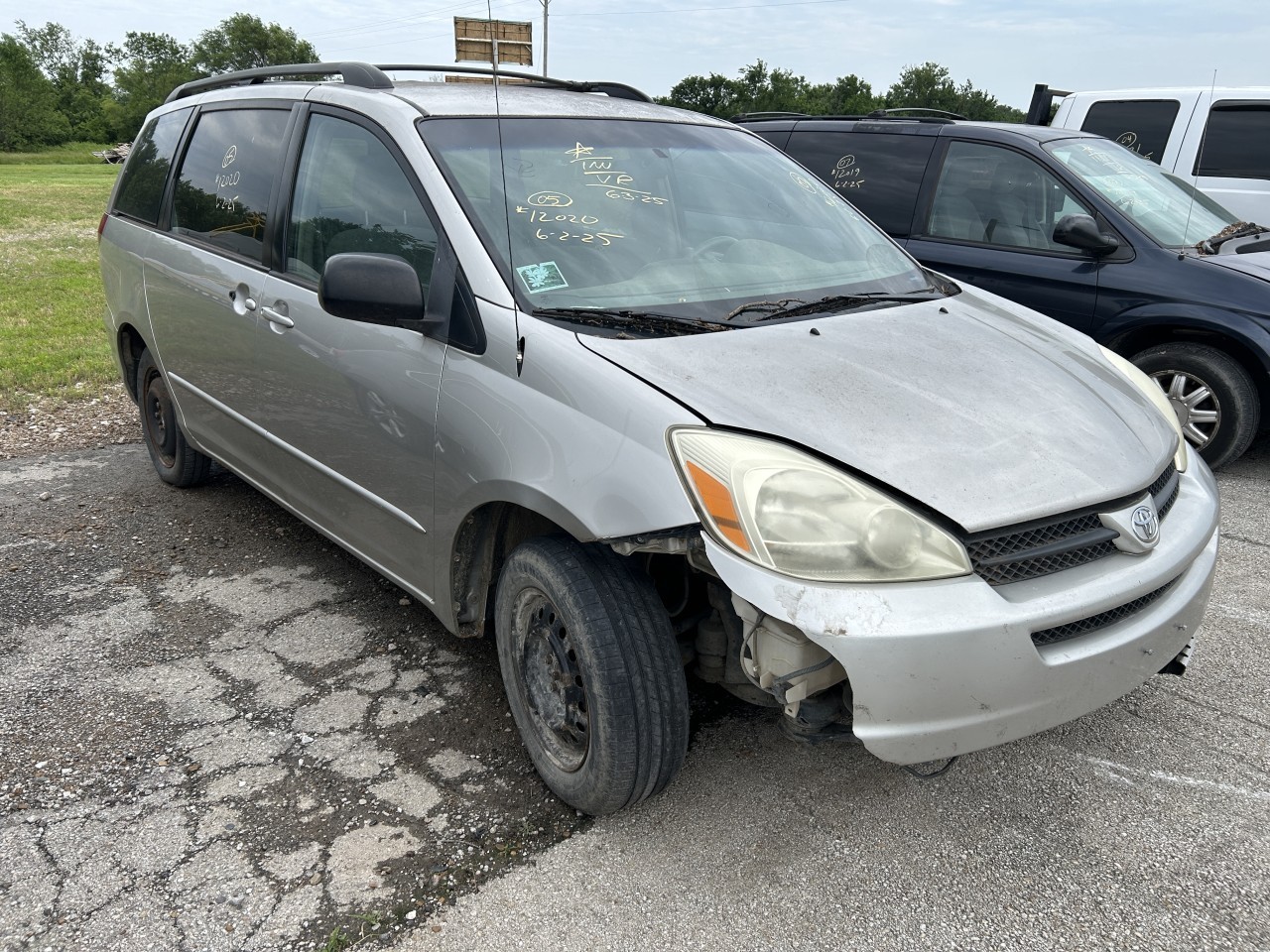 https://f005.backblazeb2.com/file/img-partshotlines-com/Inventory/EX304/Vehicle/28537_01.jpg