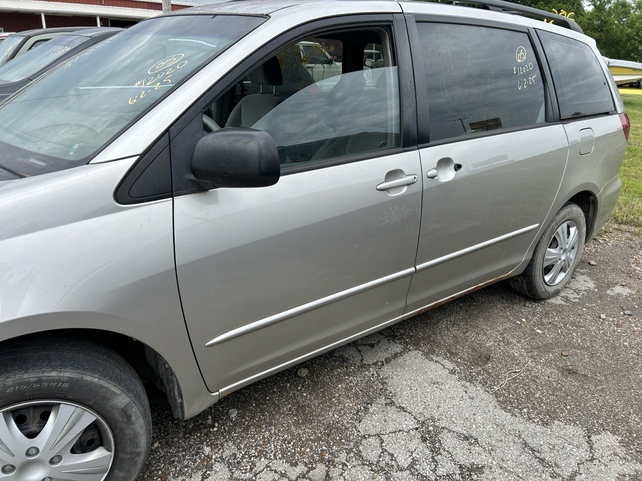 https://f005.backblazeb2.com/file/img-partshotlines-com/Inventory/EX304/Vehicle/28537_06.jpg