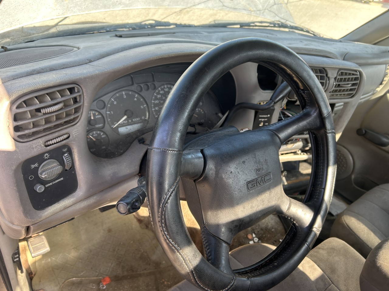 https://f005.backblazeb2.com/file/img-partshotlines-com/Inventory/EX304/Vehicle/28680_08.jpg