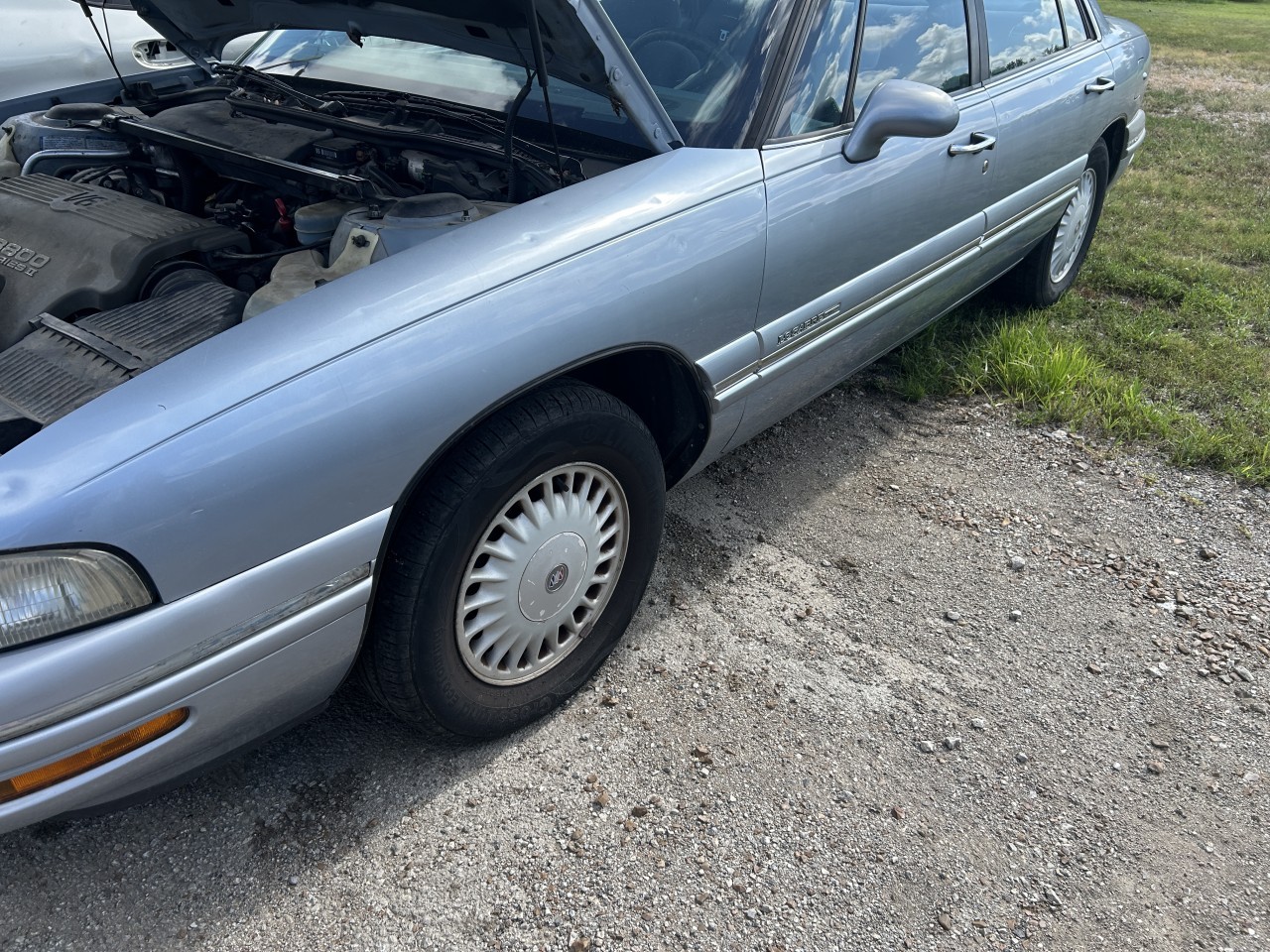 https://f005.backblazeb2.com/file/img-partshotlines-com/Inventory/EX304/Vehicle/28804_12.jpg