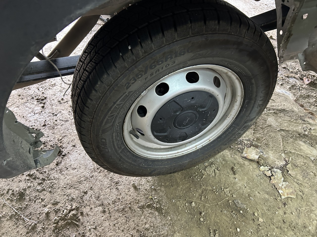 https://f005.backblazeb2.com/file/img-partshotlines-com/Inventory/EX304/Vehicle/28887_10.jpg