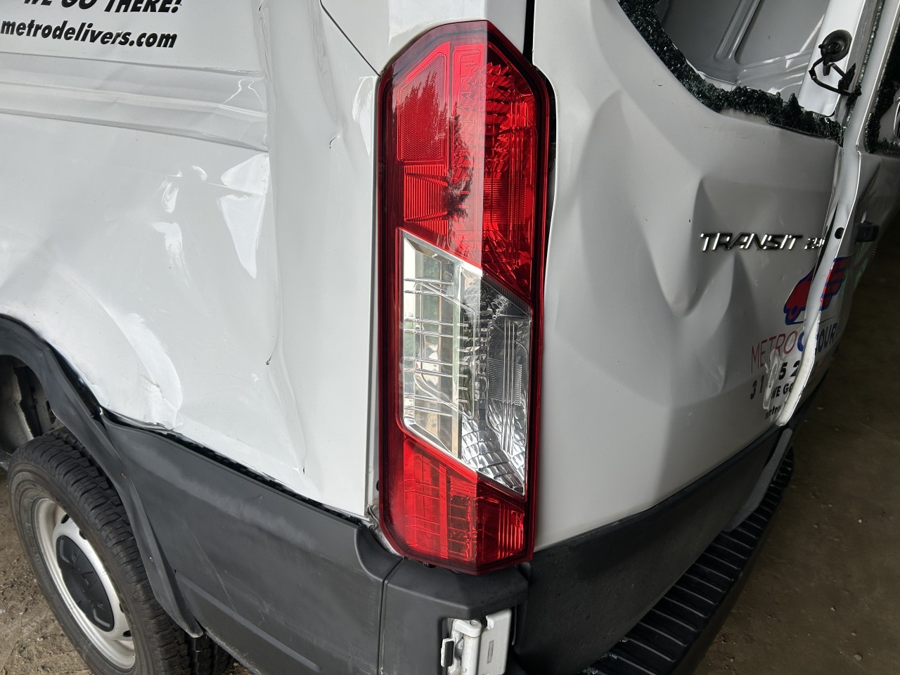https://f005.backblazeb2.com/file/img-partshotlines-com/Inventory/EX304/Vehicle/28887_12.jpg
