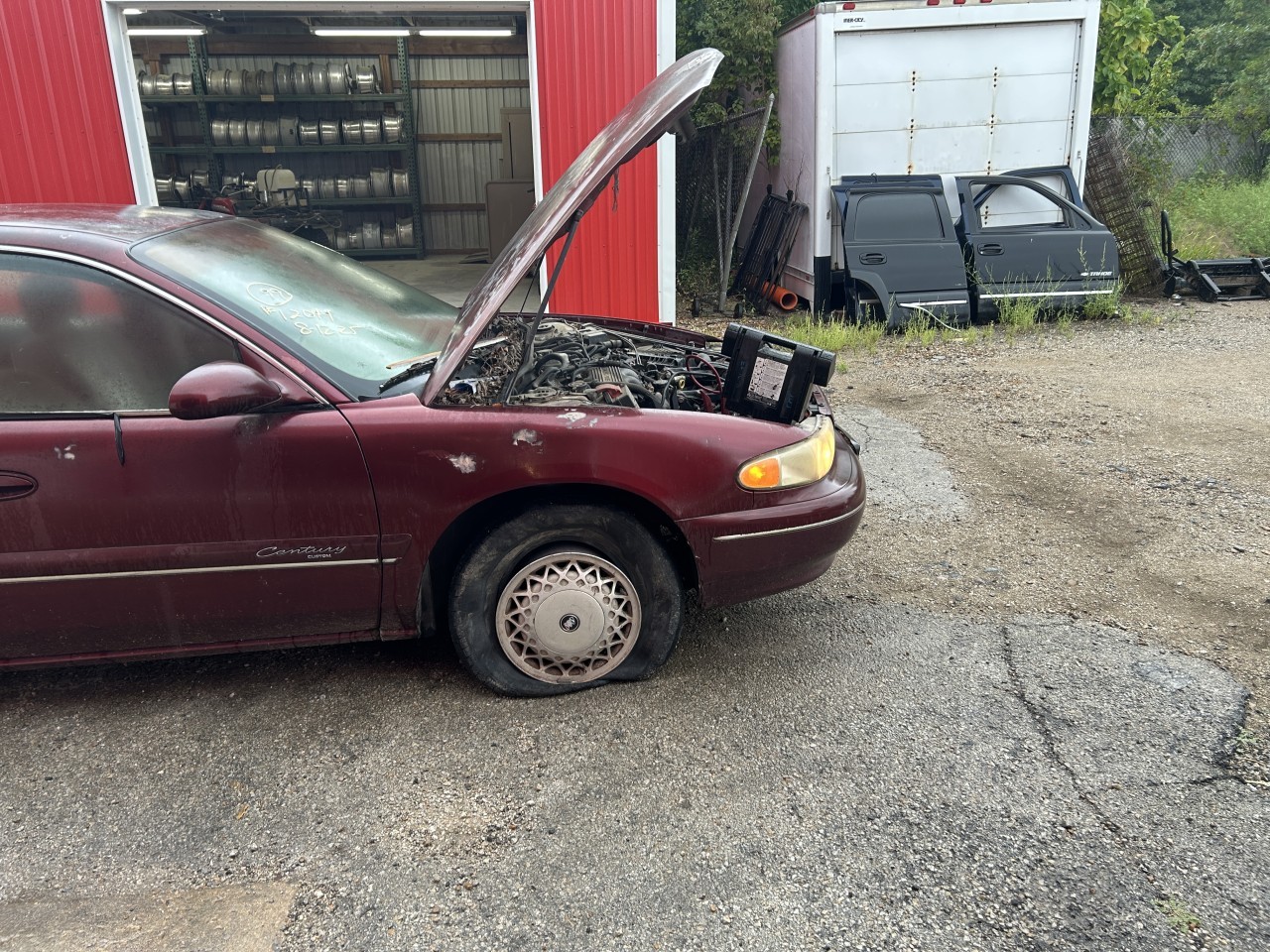 https://f005.backblazeb2.com/file/img-partshotlines-com/Inventory/EX304/Vehicle/29099_01.jpg