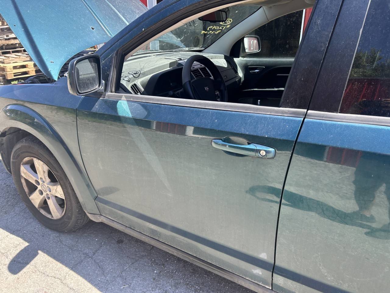 https://f005.backblazeb2.com/file/img-partshotlines-com/Inventory/EX304/Vehicle/29118_09.jpg