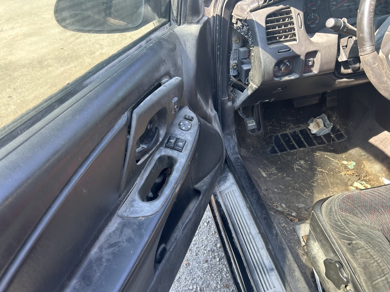 https://f005.backblazeb2.com/file/img-partshotlines-com/Inventory/EX304/Vehicle/29307_07.jpg