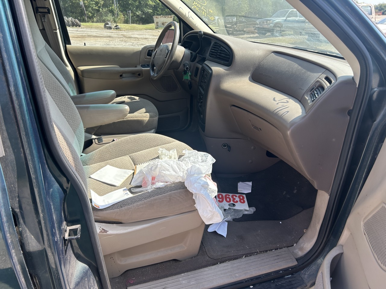 https://f005.backblazeb2.com/file/img-partshotlines-com/Inventory/EX304/Vehicle/29329_04.jpg