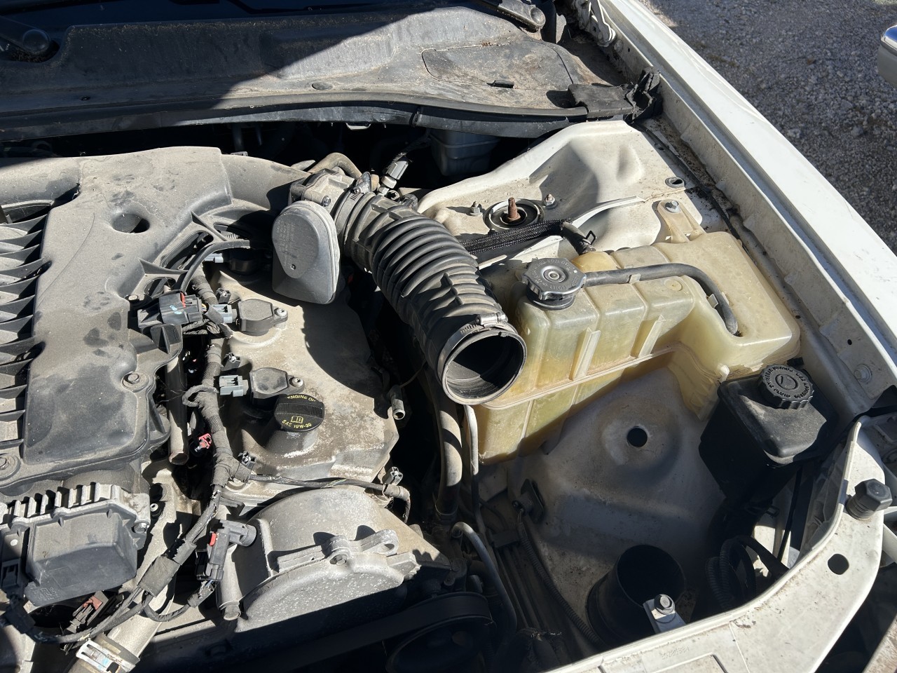 https://f005.backblazeb2.com/file/img-partshotlines-com/Inventory/EX304/Vehicle/29416_06.jpg