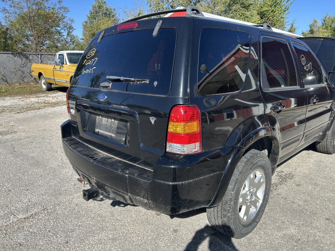 https://f005.backblazeb2.com/file/img-partshotlines-com/Inventory/EX304/Vehicle/29418_06.jpg