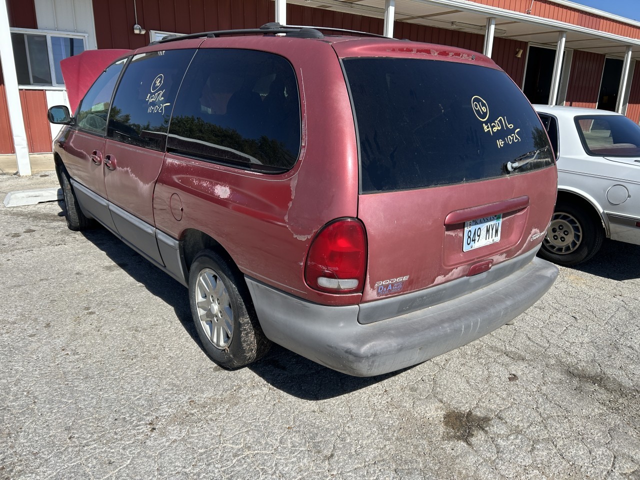 https://f005.backblazeb2.com/file/img-partshotlines-com/Inventory/EX304/Vehicle/29420_12.jpg