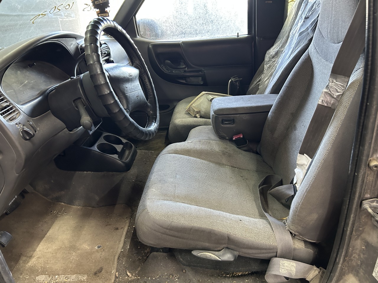https://f005.backblazeb2.com/file/img-partshotlines-com/Inventory/EX304/Vehicle/29421_05.jpg