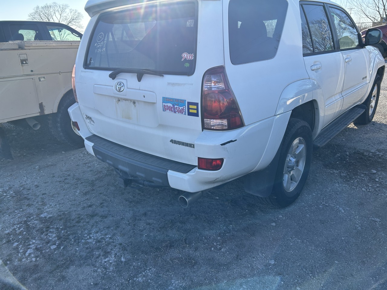 https://f005.backblazeb2.com/file/img-partshotlines-com/Inventory/EX304/Vehicle/29830_05.jpg