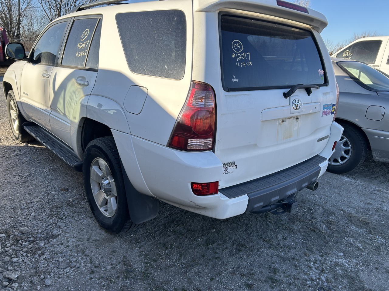 https://f005.backblazeb2.com/file/img-partshotlines-com/Inventory/EX304/Vehicle/29830_07.jpg