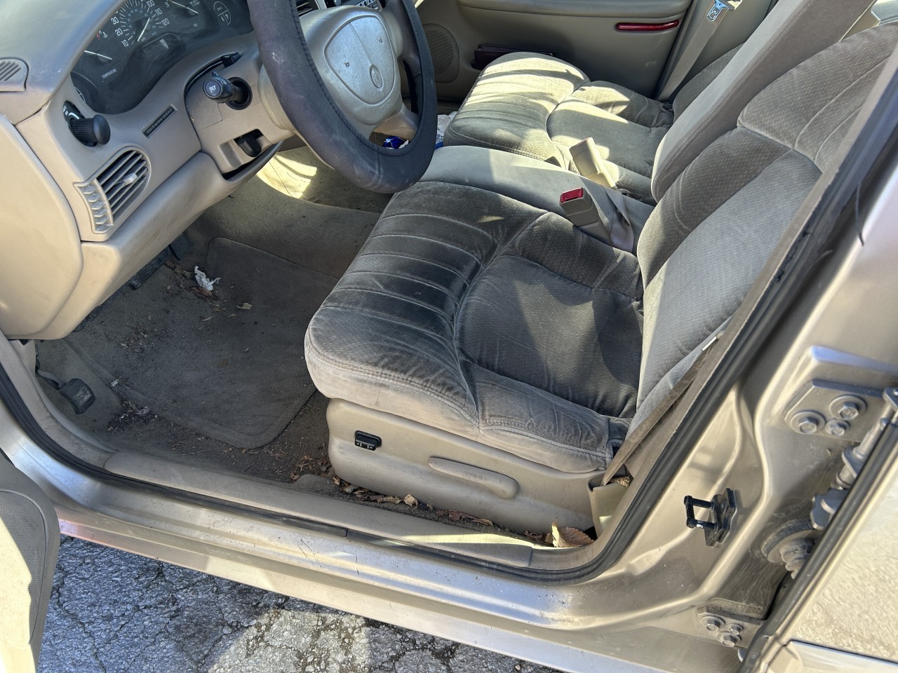 https://f005.backblazeb2.com/file/img-partshotlines-com/Inventory/EX304/Vehicle/29837_09.jpg