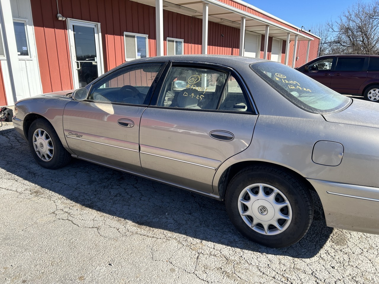 https://f005.backblazeb2.com/file/img-partshotlines-com/Inventory/EX304/Vehicle/29837_12.jpg