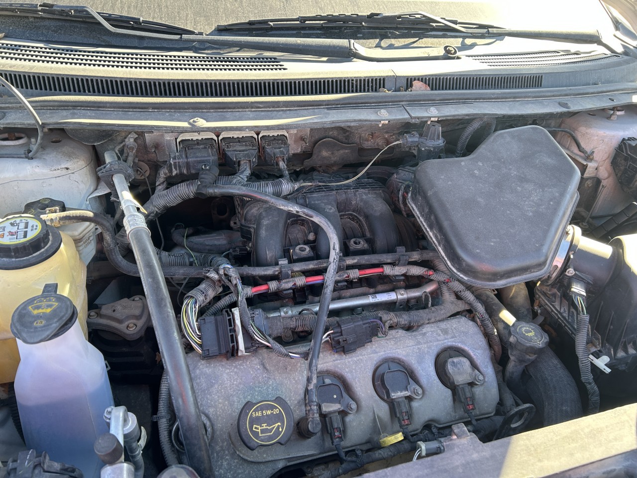 https://f005.backblazeb2.com/file/img-partshotlines-com/Inventory/EX304/Vehicle/29859_08.jpg