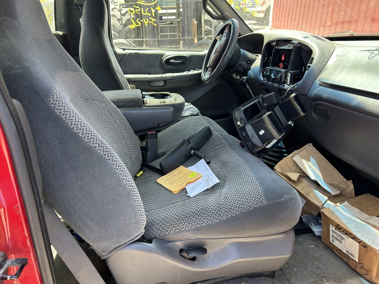 https://f005.backblazeb2.com/file/img-partshotlines-com/Inventory/EX304/Vehicle/30549_03.jpg