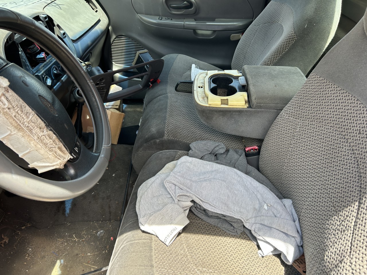 https://f005.backblazeb2.com/file/img-partshotlines-com/Inventory/EX304/Vehicle/30549_10.jpg