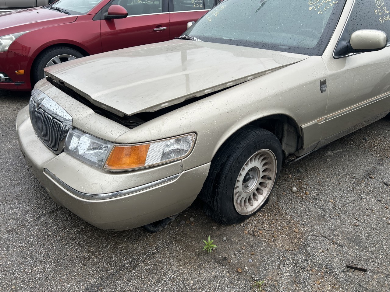 https://f005.backblazeb2.com/file/img-partshotlines-com/Inventory/EX304/Vehicle/30647_10.jpg
