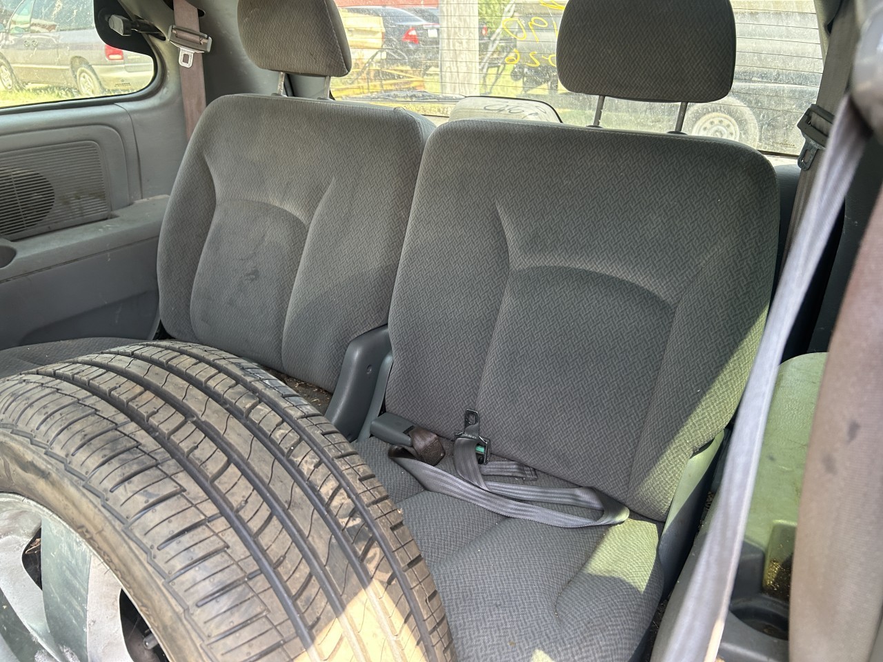 https://f005.backblazeb2.com/file/img-partshotlines-com/Inventory/EX304/Vehicle/31122_11.jpg