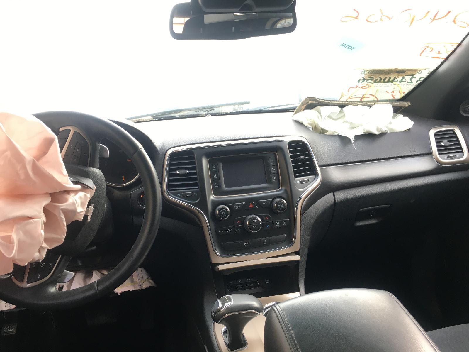 g/g/g/a/c/828d35d4-1217-4fa3-8ea1-c84bccc344f5.jpg