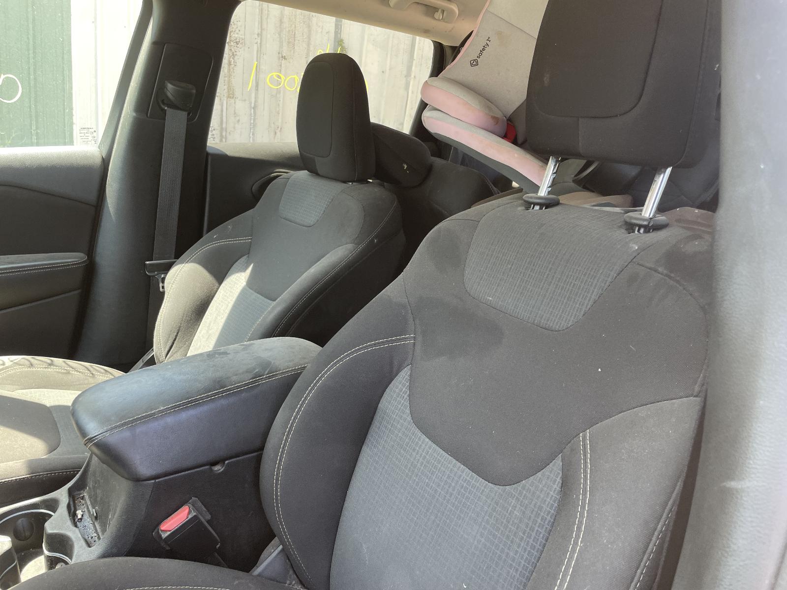 h/j/i/i/f/d27ddeac-b9d6-4e92-a5bf-5198ab492d1e.JPG