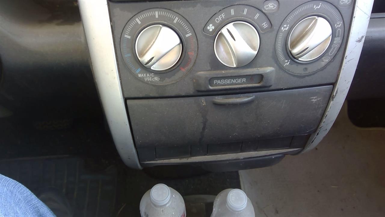 https://f005.backblazeb2.com/file/img-partshotlines-com/Inventory/EX366/Vehicle/10019_02.jpg
