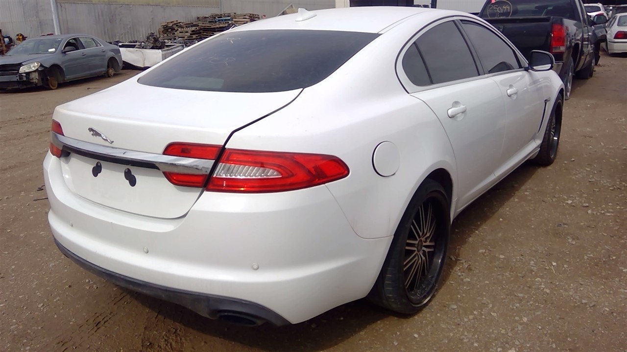 https://f005.backblazeb2.com/file/img-partshotlines-com/Inventory/EX366/Vehicle/10078_09.jpg