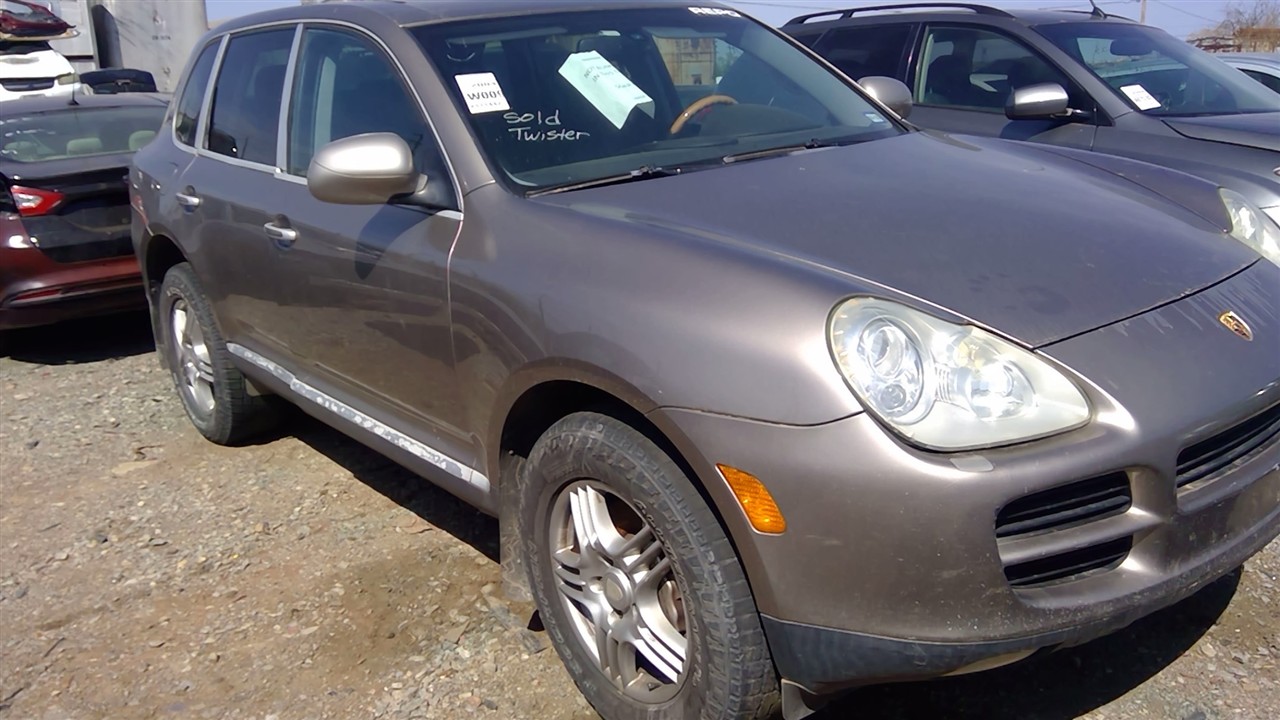 https://f005.backblazeb2.com/file/img-partshotlines-com/Inventory/EX366/Vehicle/10201_09.jpg