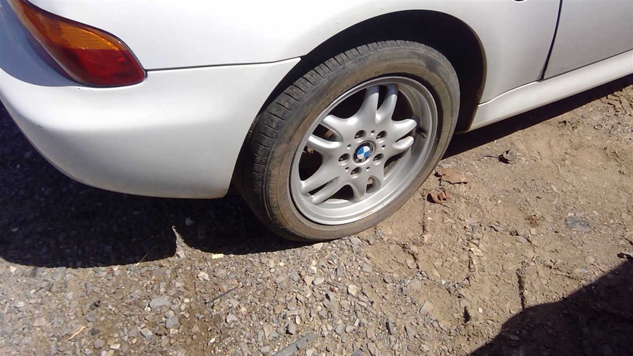 https://f005.backblazeb2.com/file/img-partshotlines-com/Inventory/EX366/Vehicle/10206_06.jpg