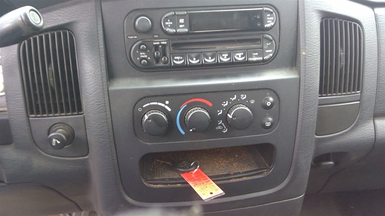https://f005.backblazeb2.com/file/img-partshotlines-com/Inventory/EX366/Vehicle/10273_01.jpg