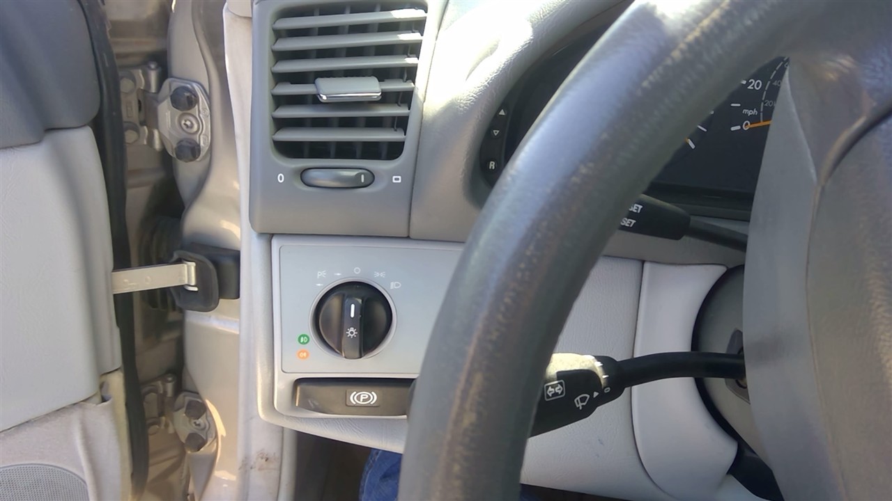https://f005.backblazeb2.com/file/img-partshotlines-com/Inventory/EX366/Vehicle/10291_04.jpg