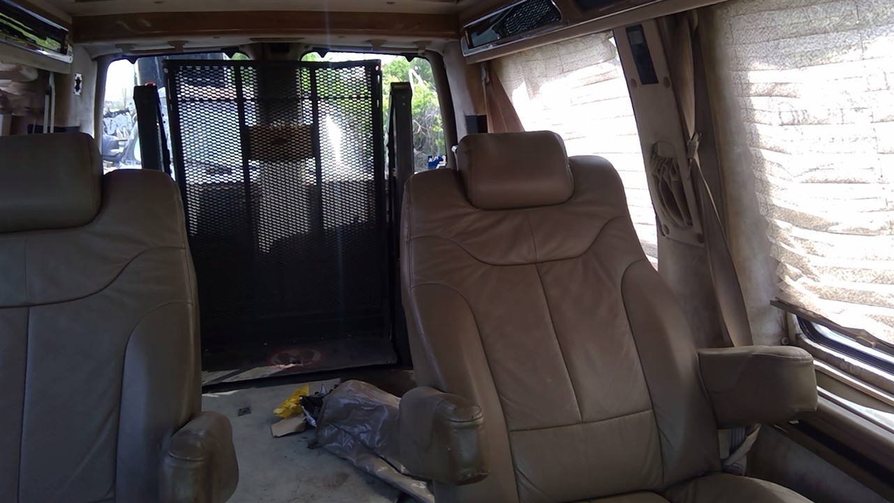 https://f005.backblazeb2.com/file/img-partshotlines-com/Inventory/EX366/Vehicle/10310_04.jpg