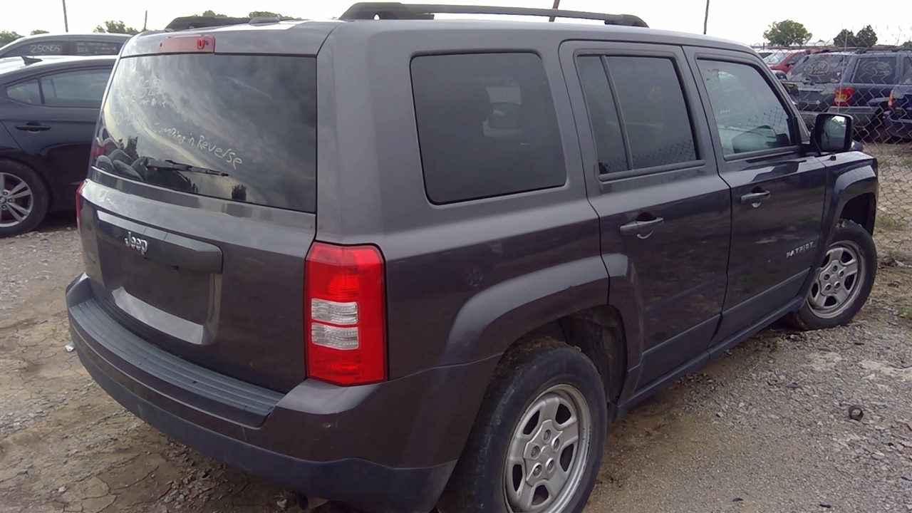 https://f005.backblazeb2.com/file/img-partshotlines-com/Inventory/EX366/Vehicle/10333_09.jpg