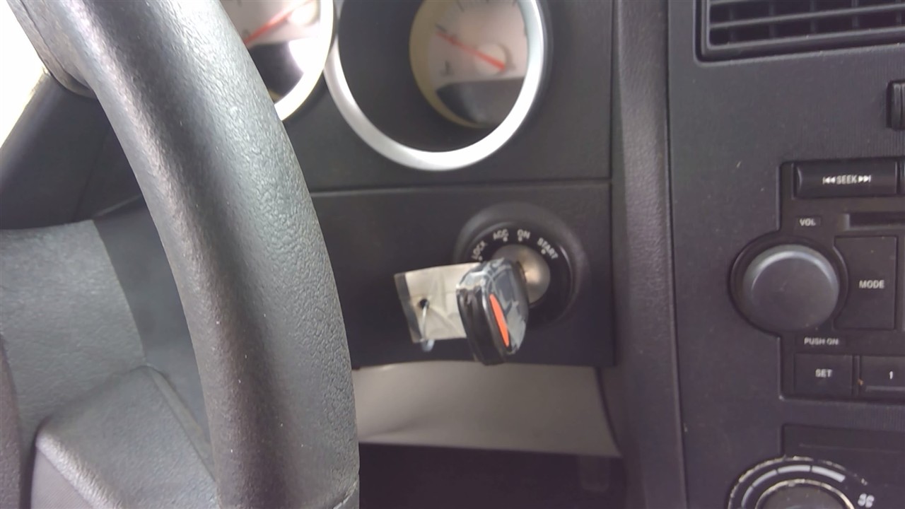 https://f005.backblazeb2.com/file/img-partshotlines-com/Inventory/EX366/Vehicle/10352_01.jpg