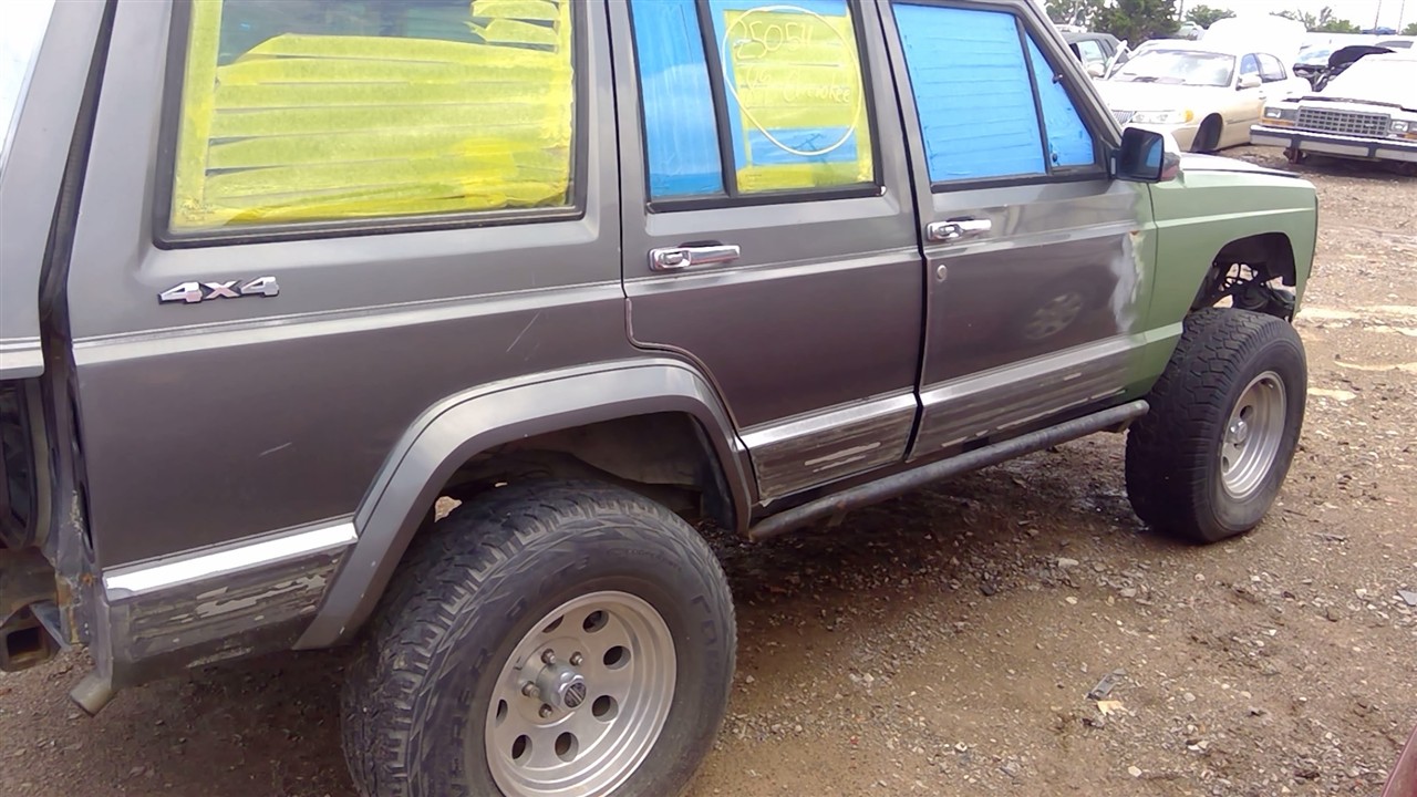 https://f005.backblazeb2.com/file/img-partshotlines-com/Inventory/EX366/Vehicle/10380_10.jpg