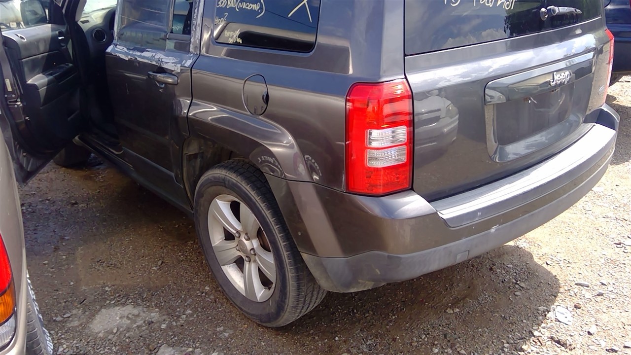 https://f005.backblazeb2.com/file/img-partshotlines-com/Inventory/EX366/Vehicle/10399_07.jpg