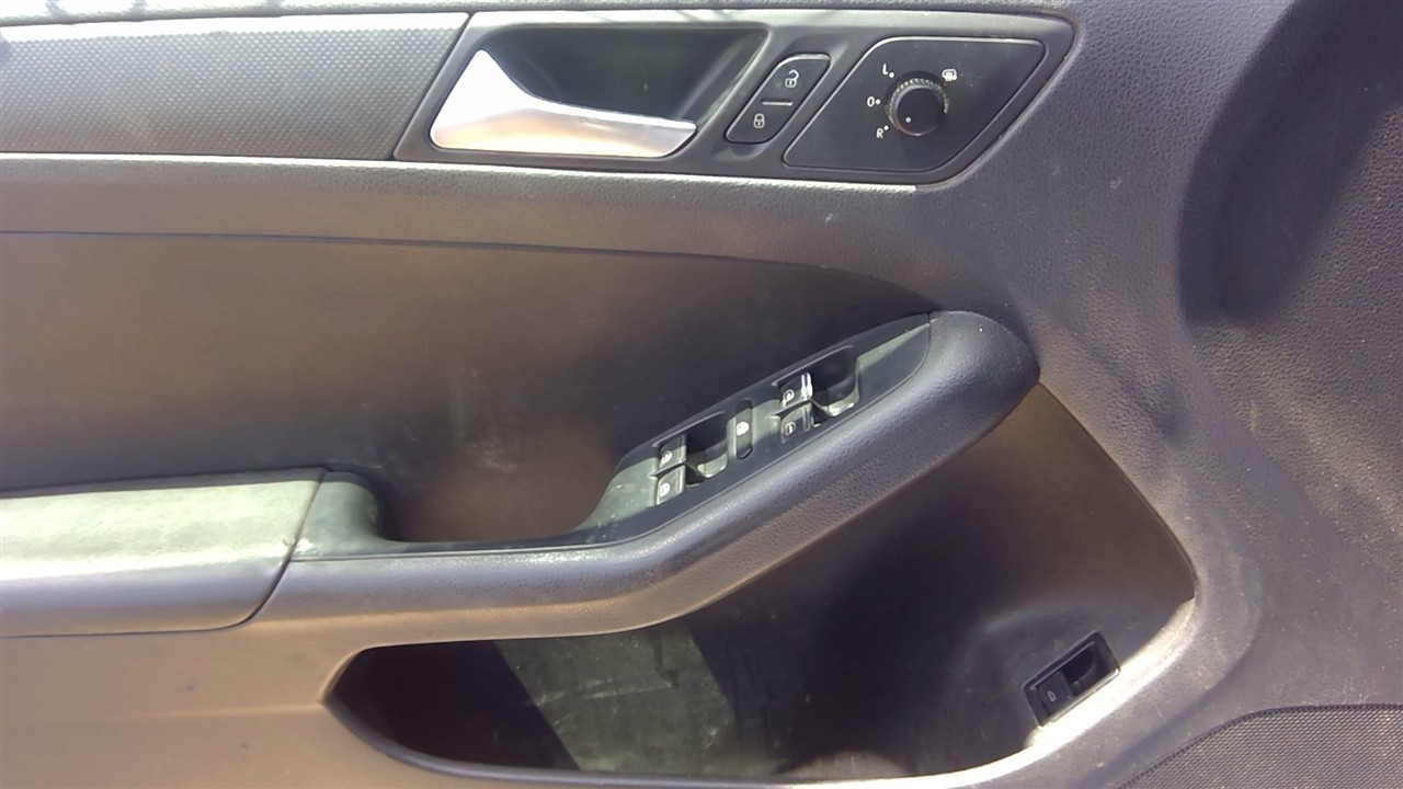 https://f005.backblazeb2.com/file/img-partshotlines-com/Inventory/EX366/Vehicle/10501_04.jpg