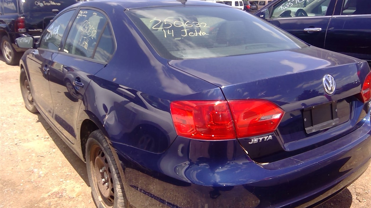 https://f005.backblazeb2.com/file/img-partshotlines-com/Inventory/EX366/Vehicle/10501_09.jpg