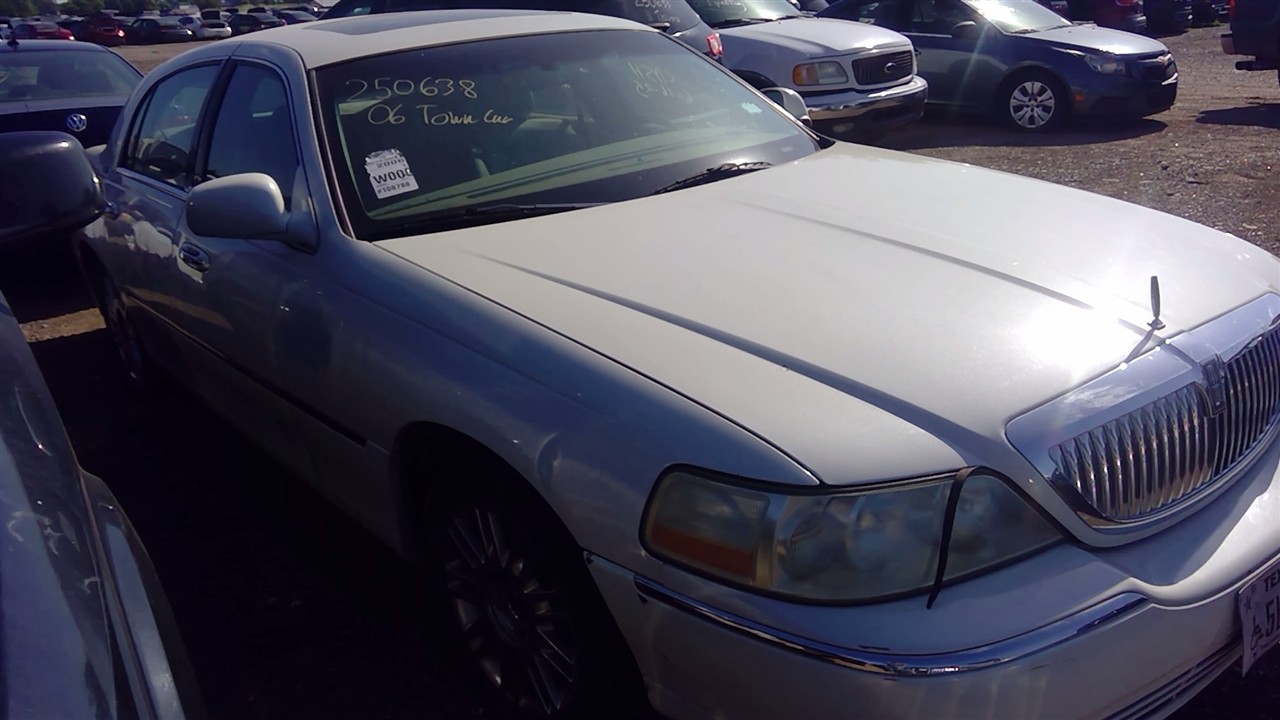 https://f005.backblazeb2.com/file/img-partshotlines-com/Inventory/EX366/Vehicle/10507_08.jpg