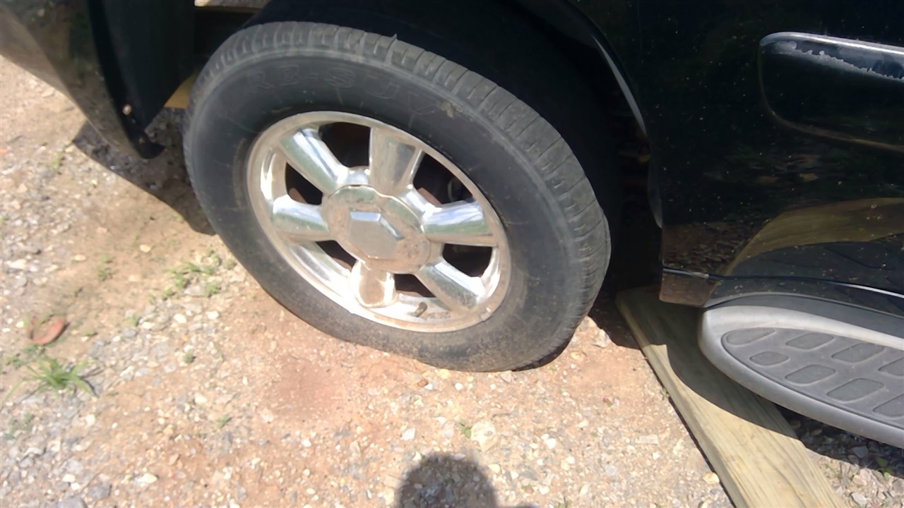 https://f005.backblazeb2.com/file/img-partshotlines-com/Inventory/EX366/Vehicle/10540_05.jpg