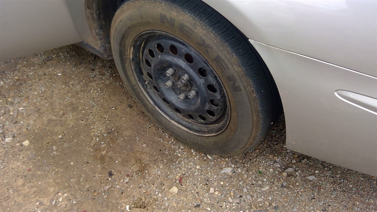 https://f005.backblazeb2.com/file/img-partshotlines-com/Inventory/EX366/Vehicle/10549_08.jpg