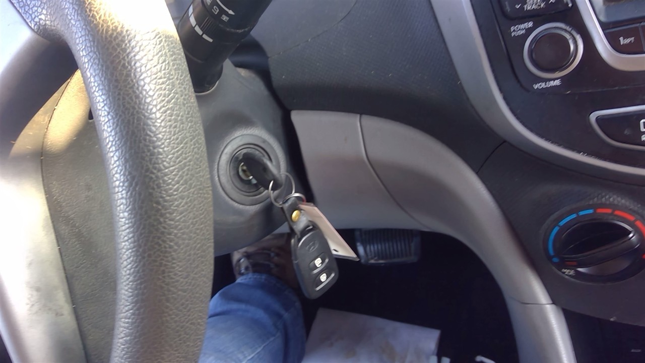 https://f005.backblazeb2.com/file/img-partshotlines-com/Inventory/EX366/Vehicle/10592_01.jpg