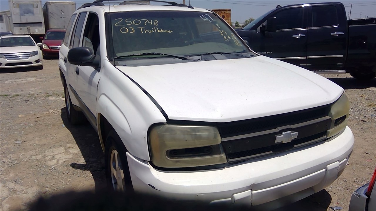 https://f005.backblazeb2.com/file/img-partshotlines-com/Inventory/EX366/Vehicle/10619_11.jpg