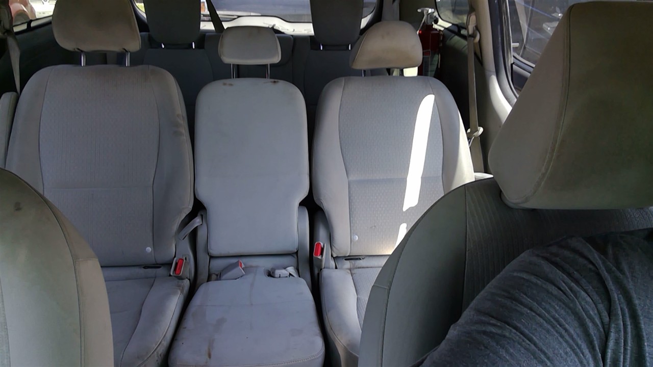 https://f005.backblazeb2.com/file/img-partshotlines-com/Inventory/EX366/Vehicle/10623_01.jpg